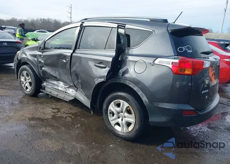 2015 Toyota Rav4 Le z USA, uszkodzony, nr VIN JTMZFREVXFJ053399